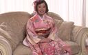 JAPAN IN LOVE: Chlupaté Asiatky Scéna 4_sexy prsatá japonská dívka ošukaná v orgii s...