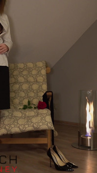 Seksi iş takım elbiseli ateşli iş kadını Boss_short ile romantik sevgililer günü seks toplantısı yapıyor - business-bithc