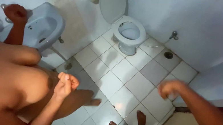 Pinkididi: Mladší švagr opustil osamělou švagrovou zezadu a odtáhli vodu.
