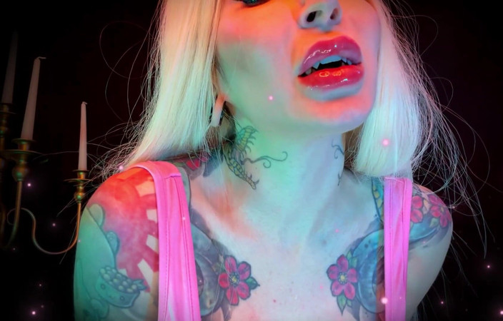 Baal Eldritch: Kongkek minda bibir berkilat - joi sensual, gloss bibir, sudut pandangan...