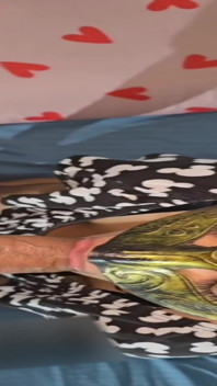 Vanessinha mě držela, dokud jsem se na ni neudělal