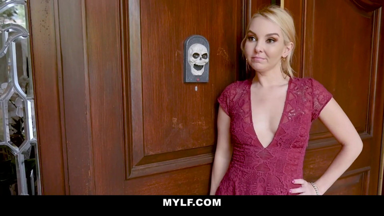 Mylf Official: Napalona mamuśka Aaliyah Love chce, żeby Scarlett Sage zjadała swoją cipkę