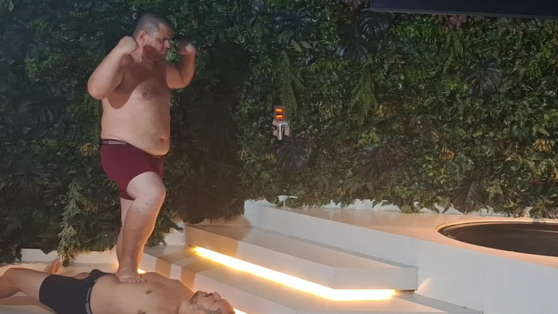 Punchbagplz: 큰 곰 X 잡버 - 하락의 가격