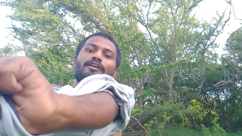 KUMBHA MANOJ KUMAR: Xhard - drago india primo viaggio straniero per amici