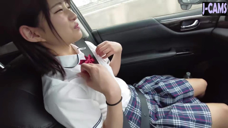 J-Cams: Si cantik yang menawan. Kencan seru dengan senyuman nakal bagian 1