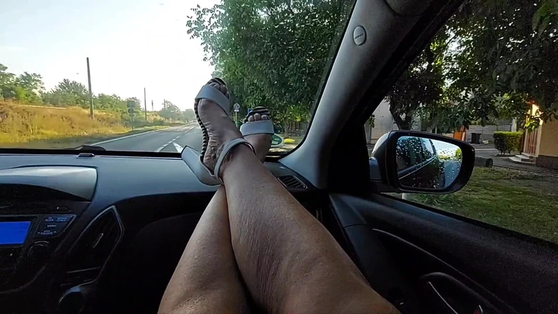 Step Mommy: Horny Mature Mom with High Heels and Sexy Legs in...