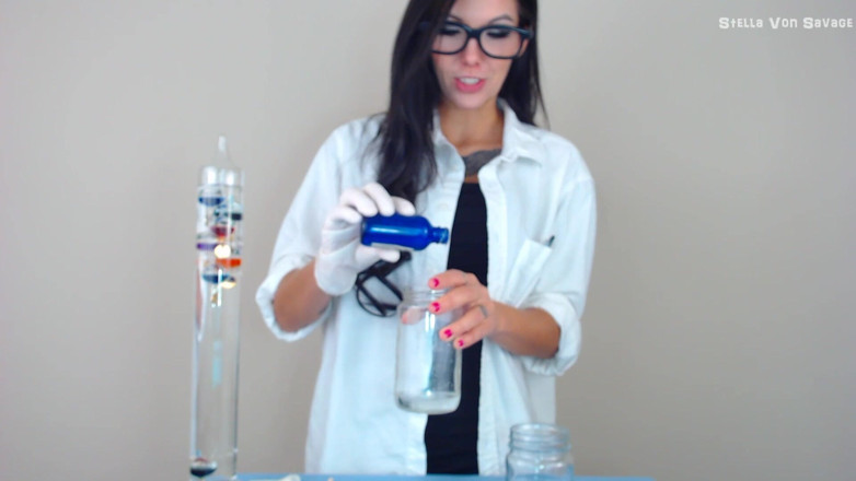 Stella Von Savage: Lab Lust - orgasmos intensos y fuertes