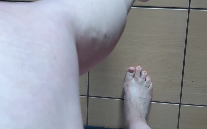 Feet: POV: Eu ando descalça