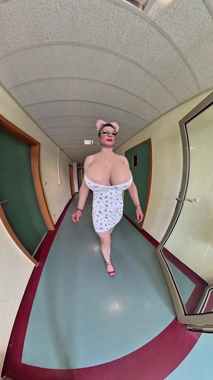 Sissy Adventures: Prsatá Femboy Bimbo Děvka