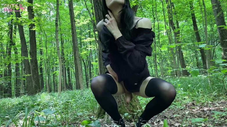 CutePinkUnicorn: 정액으로 자위하는 트랜스걸 야외 자위