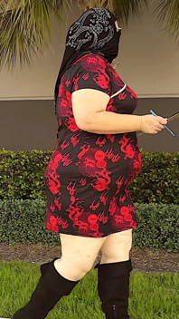 Dicker arsch, immobilienmaklerin in kurzem Minikleid macht eigentum I... ons mit offenen beinen - heiße BBW SSBBW MILF zimmermädchen-putzfrau