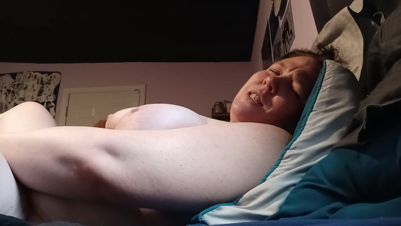 Courte Anna: Ceras想要看到我喷？传情