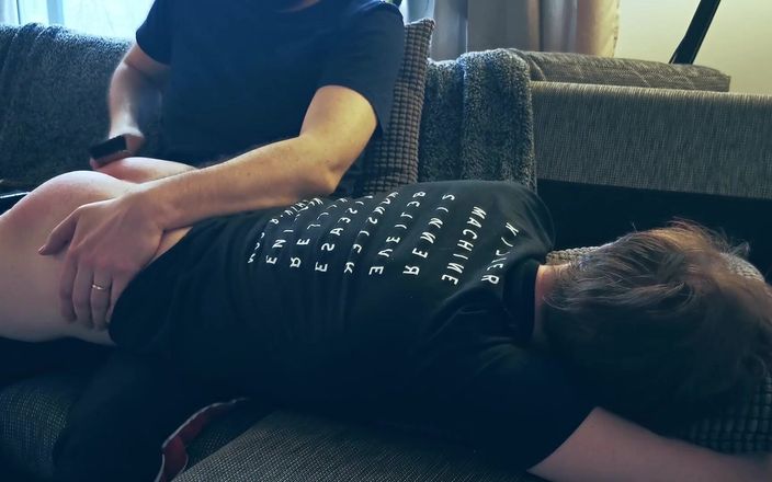 Oznob Oznofla: Amateurboy bekommt sein erstes spanking aller zeiten - abschluss
