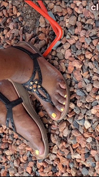 Grossa ébano coxas n bbw pés maduros com gordo suculento dedos amarelos