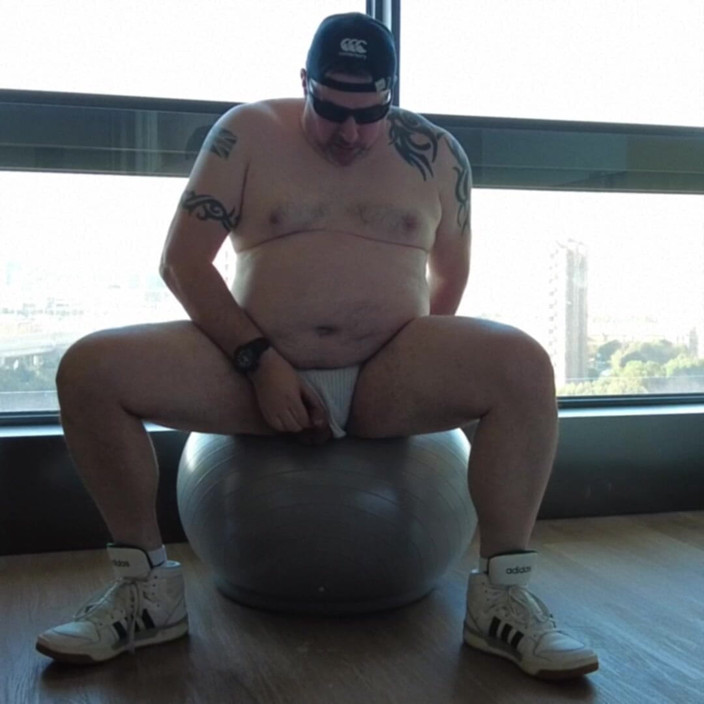 uktattooedchub74: ジムでほとんど裸で