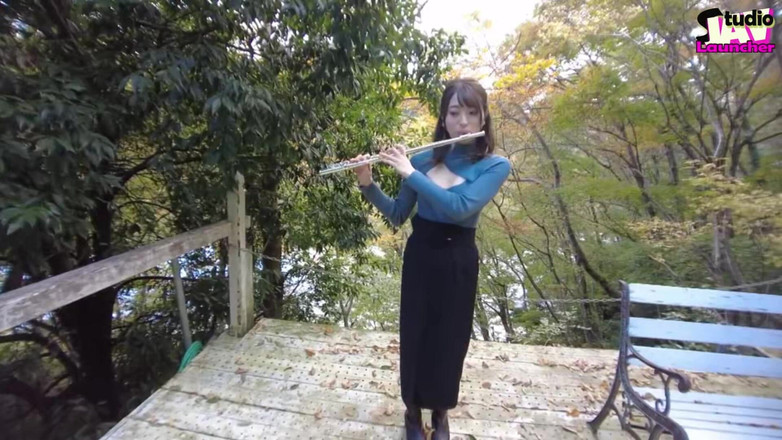 Studio JAV Launcher: Breeze-kissed Bliss - zvládnete, jak si užívá váš teplý dárek na...