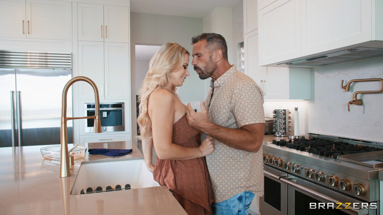 BRAZZERS: Brazzers - Sadie rose betrügt ihren mann mit stiefbruger