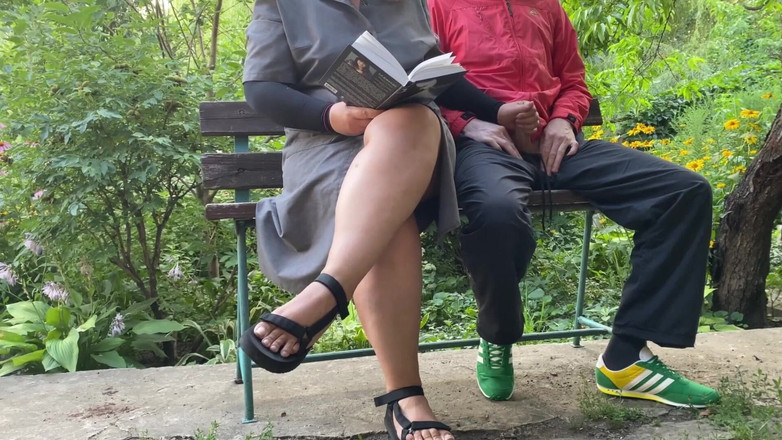 OurFetishLife: Moja macocha pomaga mi przygotować się do egzaminu z literatury