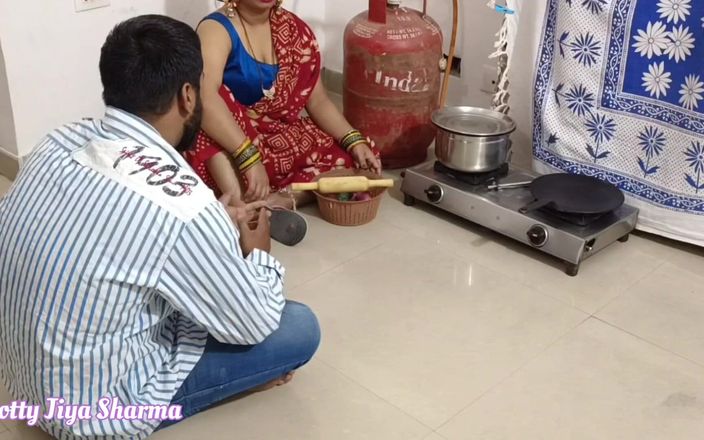Hotty Jiya Sharmaa: Bhojpuri bhabhi wurde von ihrem schwiegervater vor ihrem Dever hart...