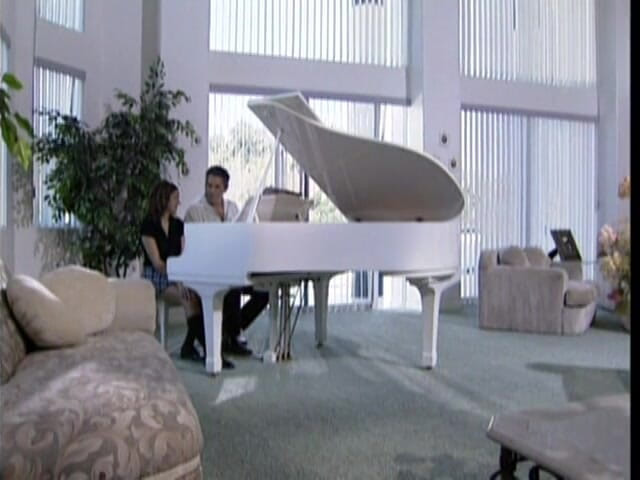 Dangerous Teens: 피아노로 하드코어 섹스하는 어린 창녀와 숙련된 창남