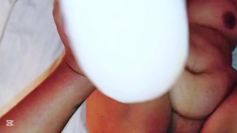 Milfta boohot: Un masseur profite de sa belle-mère pour lui enfoncer son...