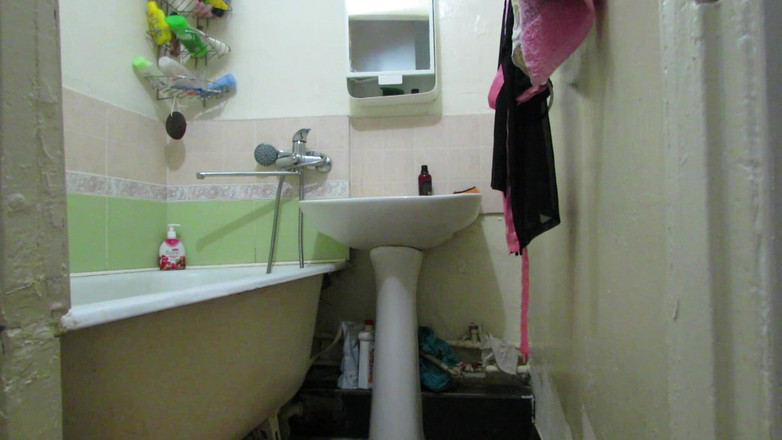 SexyAnka: Krásná dáma v koupelně. s rozhovory v ruštině