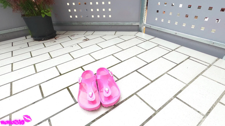 Mana310: Ik spuit op Birkenstock op het balkon