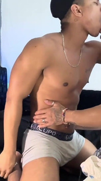 Hung Papi Twink pieprzy oklep wielki wytrysk!