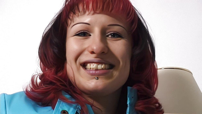 Perv Milfs n Teens: Gordinha Beate espera ansiosamente por um pau grande