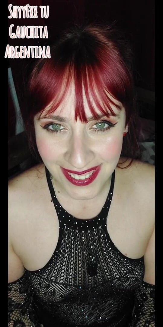 Tu Gauchita Argentina: Shyyfxx, tu esposa te está esperando caliente para reventar tu...