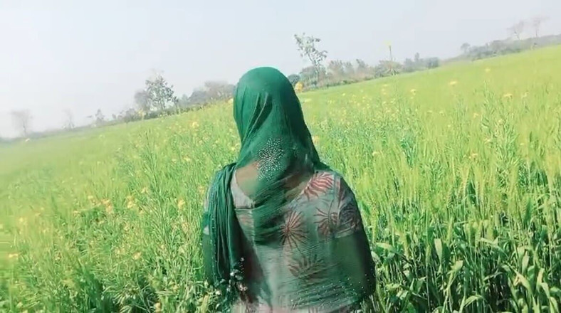 Bk Vlogs: Bhabhi India buat kali pertama video seks di luar