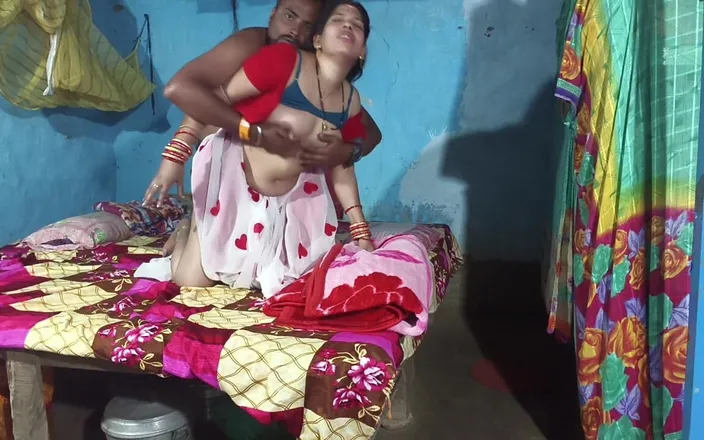 Sona bhabhi: Hot Indian Desi Bhabhi Romance and Kissing Scenes and Fucked...