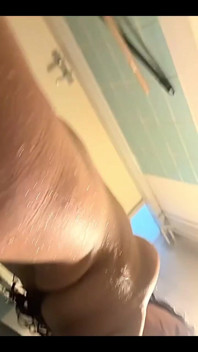 My Body Looks Better When It’s Wet