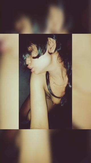 Hot Sis: Latika trong làng làm tình với cửa mở