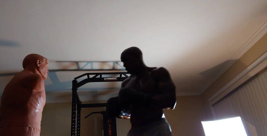 Hallelujah Johnson: Boks egzersizi bugün atmaya çalışıyor