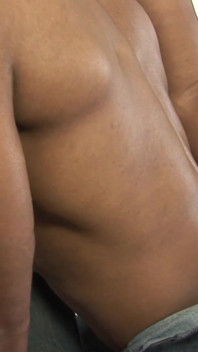 กล้ามดำสองตัวเงี่ยนเย็ดกันมันส์ในห้องโรงแรม