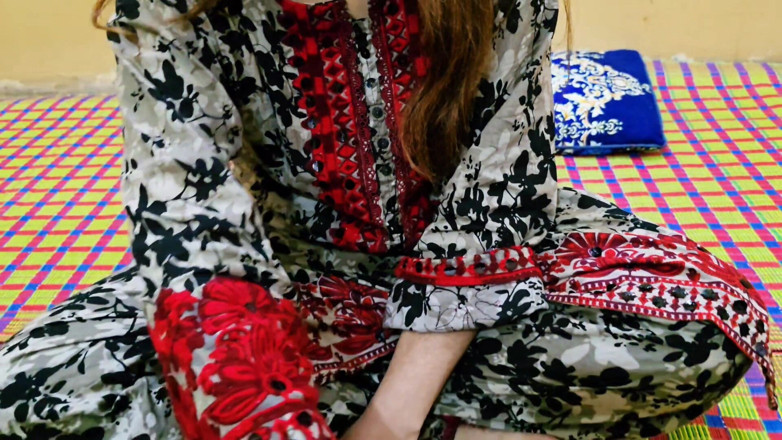 Sairaxsaim: Ağrılı son derece sıkı amcık sikiliyor