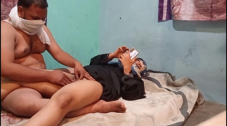 Gulaab: Bhabhi desi muslim bertudung dikongkek oleh kawan