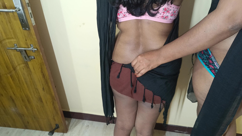 Wonder: 집에서 만든 레즈 의붓 여동생