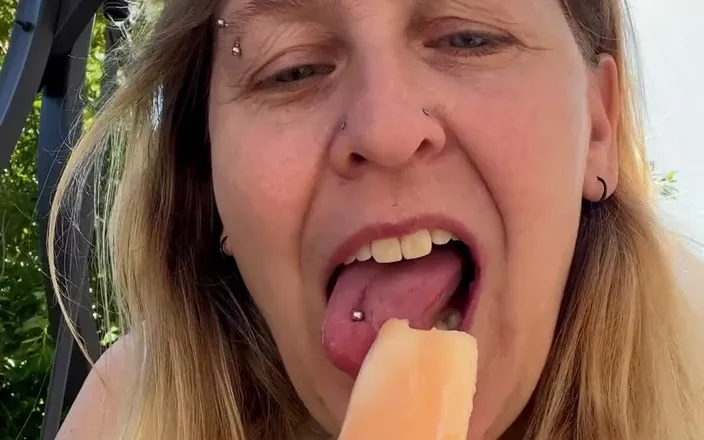 Sexy Angela: A Little Tongue Action Just for You