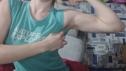 Risky Hairy Couple: बड़ी मांसपेशियां फ्लेक्सिंग