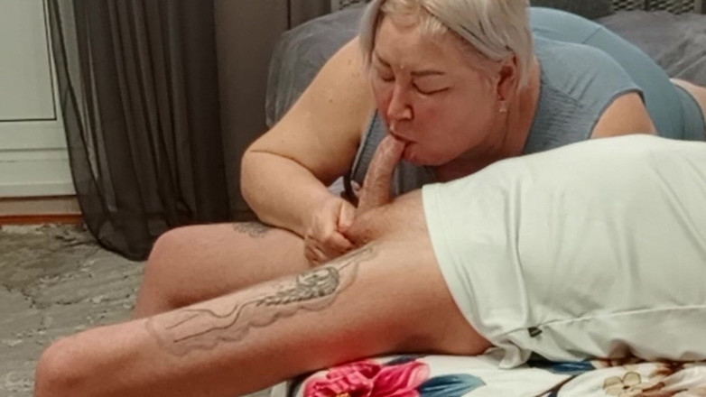 Zona901: Styvmamma ger avsugning för att njuta av het sperma