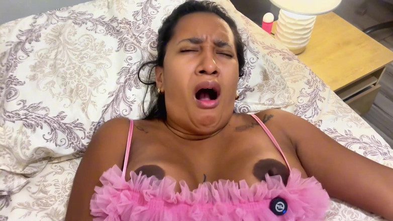 Leyne Rodriguez: Wtf, 믿을 수 없어! 새아빠와 바람피는 새엄마