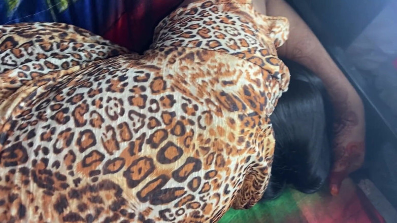 Angoori: Sex nevlastní mámy