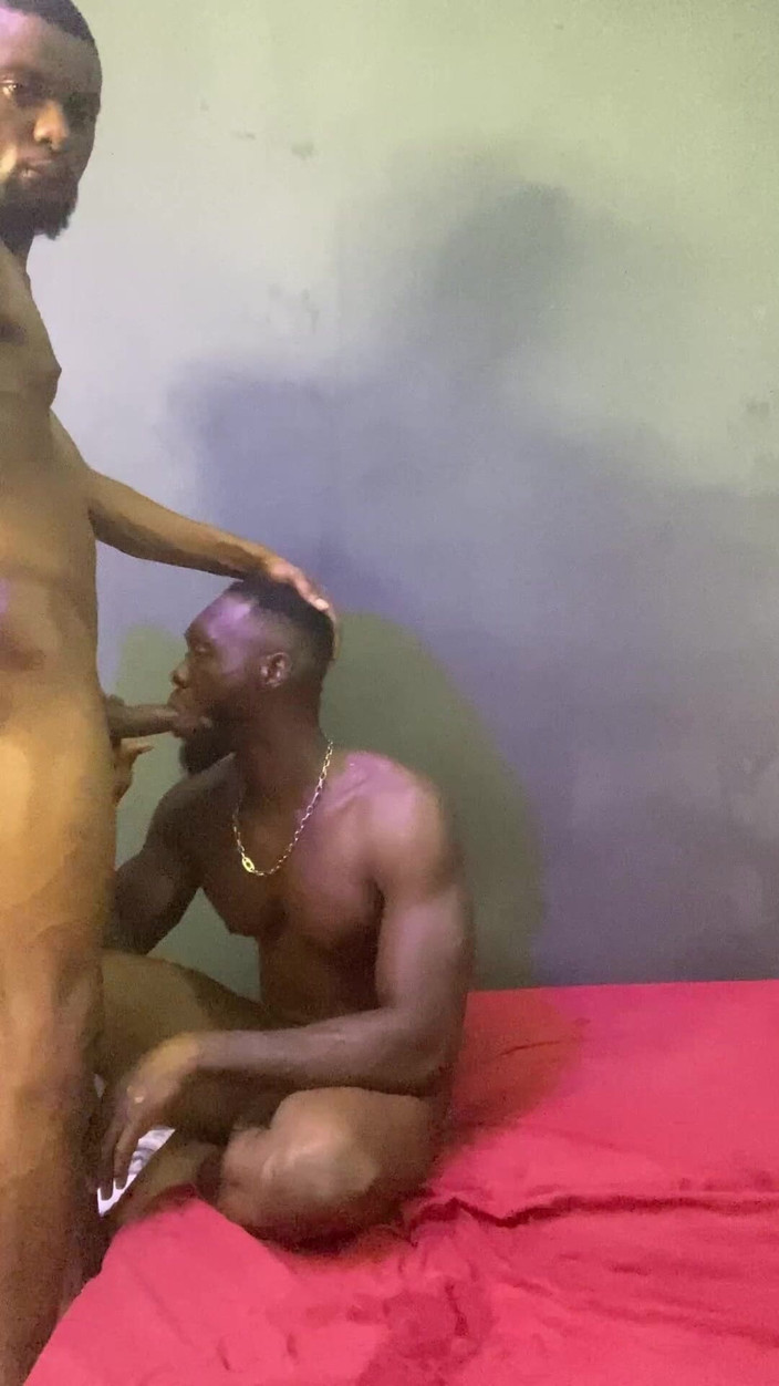 assdriller50: Hunk kaslı sikimin tadını çıkardı