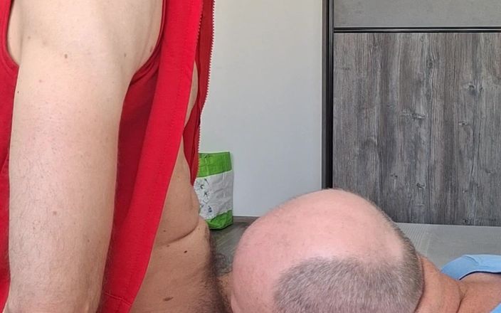 Dexterxxlfun: Büyük yarak oral seks. Baba büyük yaraklı süper seksi adamı...