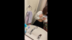 Gionji Miyu: Cowok ini ngusap toketku di depan cermin kamar mandi.