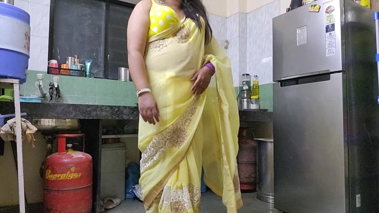 INDIANSISSYCHUBBY: He Doent Let Me Work so Naughty