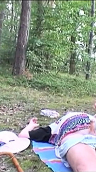 Áspero tesão sexo a três gorda bunda jovem morena: um pau grande para duas putas!!
