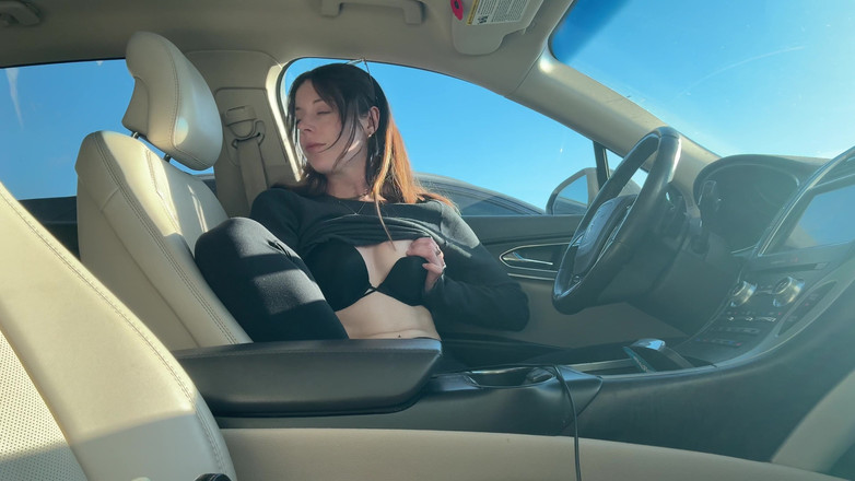 Nadia Foxx: Publiczne JOI